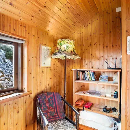 Seaside Log Cabin, Ferienhaus Carna
