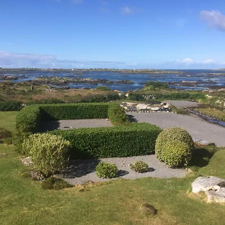 Seaside Log Cabin, Holiday home Carna